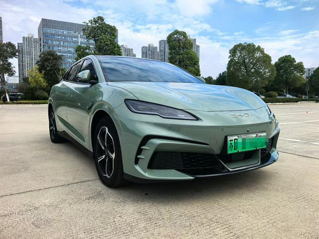 BYD Seal 06GT 2025 car image #3