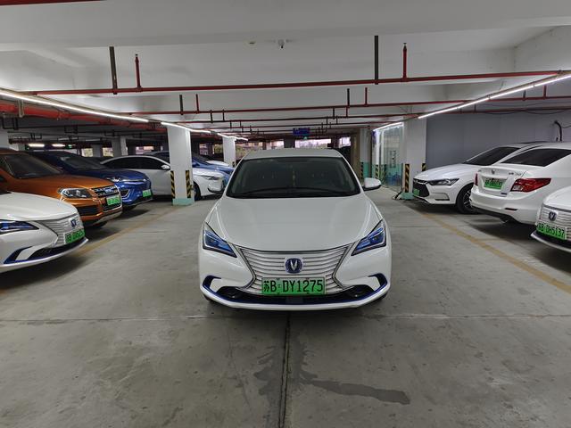 Changan Eado EV 2018 car image #3