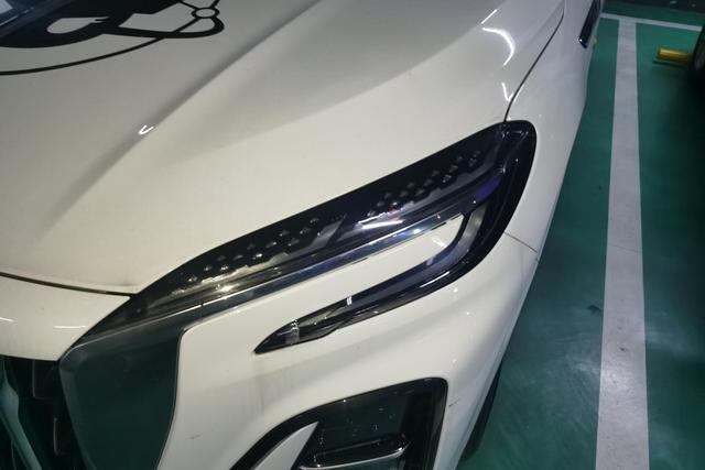 HongQi HS3 2023 car image #3