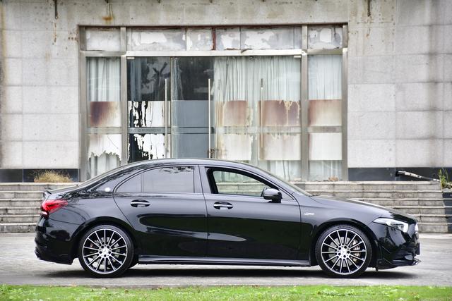 Mercedes-Benz A AMG 2020 image de voiture #3