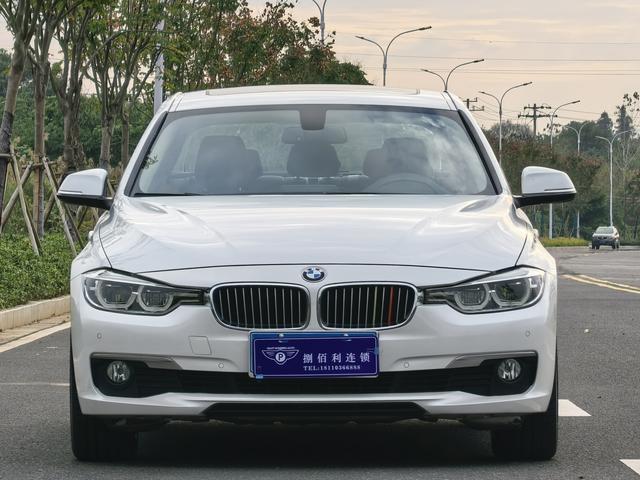 BMW M8 2018 صورة سيارة #3