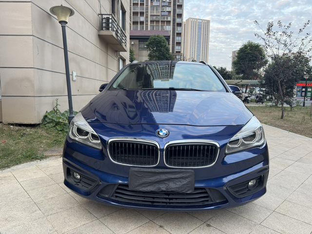 BMW M235L 2017 صورة سيارة #3