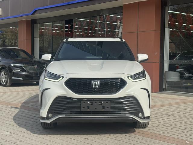 Toyota Crown Kluger 2023 car image #3