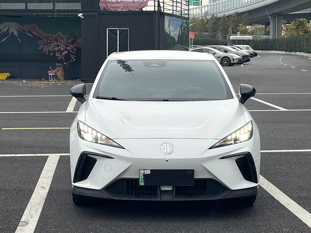 MG 4 EV 2023 car image #3