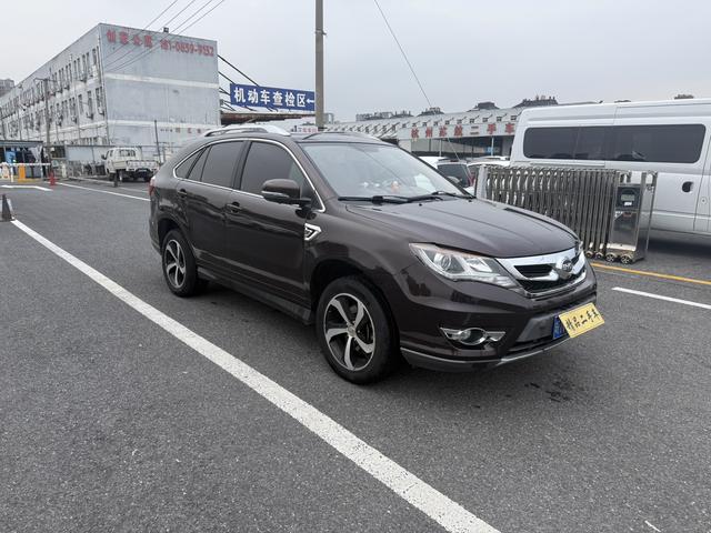 BYD e6 2016 #3 BYD e6 2016 car image #3