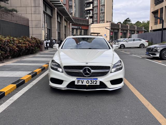 Mercedes-Benz CLS Class 2015 car image #3