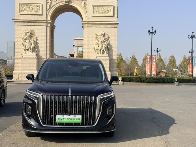 HongQi HQ9 PHEV 2025 #3 HongQi HQ9 PHEV 2025 car image #3