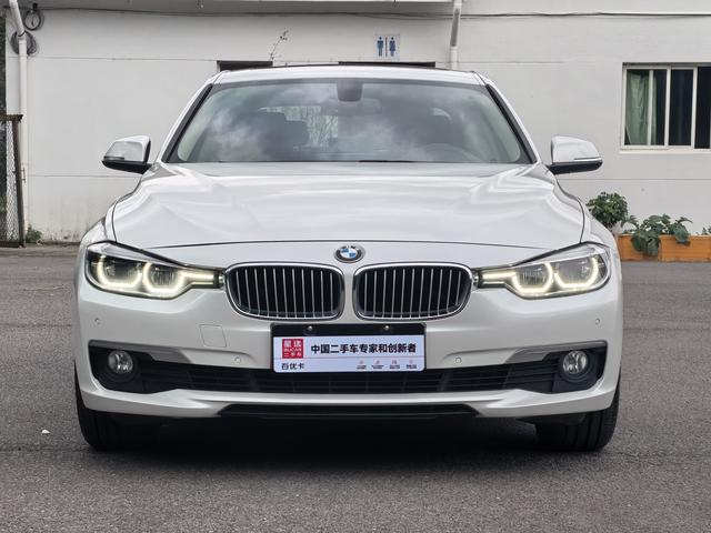 BMW iX M60 2019 immagine di auto #3