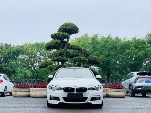 BMW iX M60 2015 #3 BMW iX M60 2015 صورة سيارة #3