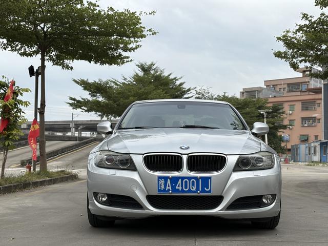 BMW i5 M60 2011 car image #3