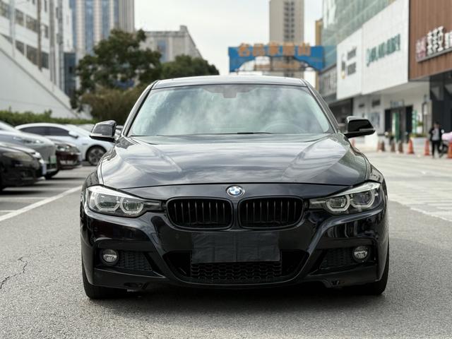 BMW X7 M60i 2018 car image #3