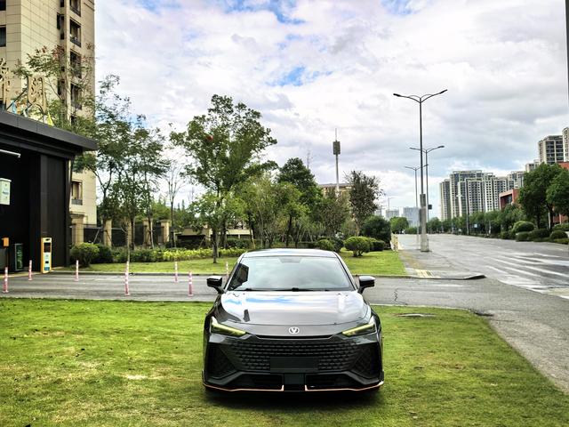 Changan CS55 EV 2022 car image #3