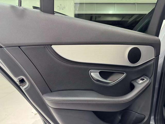 Mercedes-Benz R Class 2019 car image #3