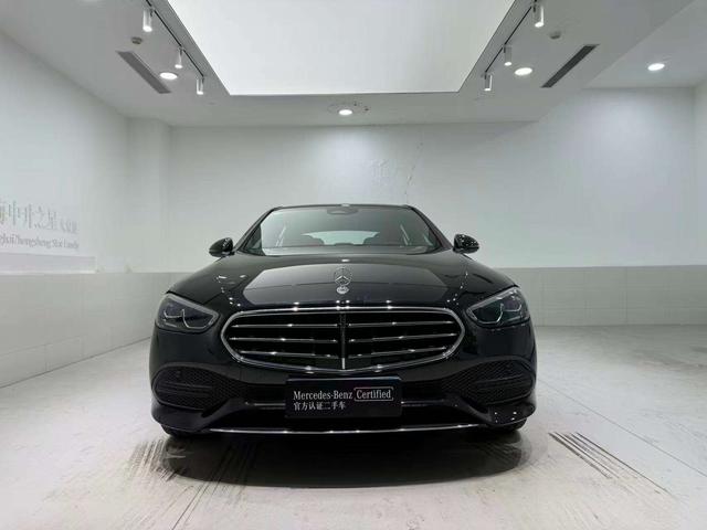 Mercedes-Benz R Class 2023 car image #3