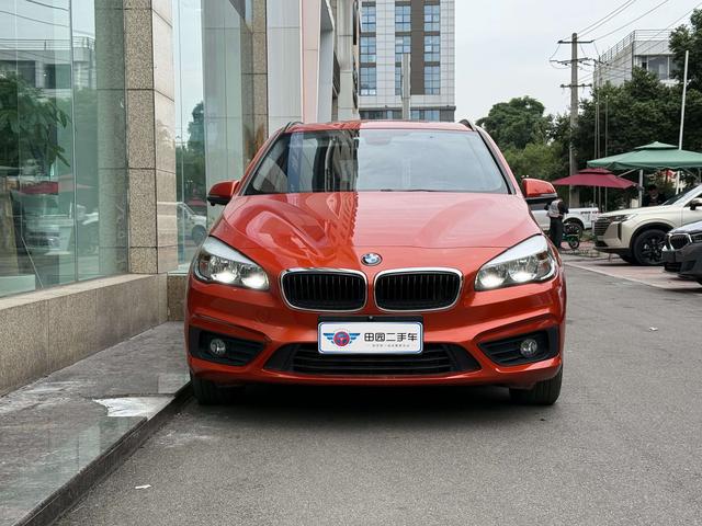 BMW 2 Series Tourer 2017 صورة سيارة #3