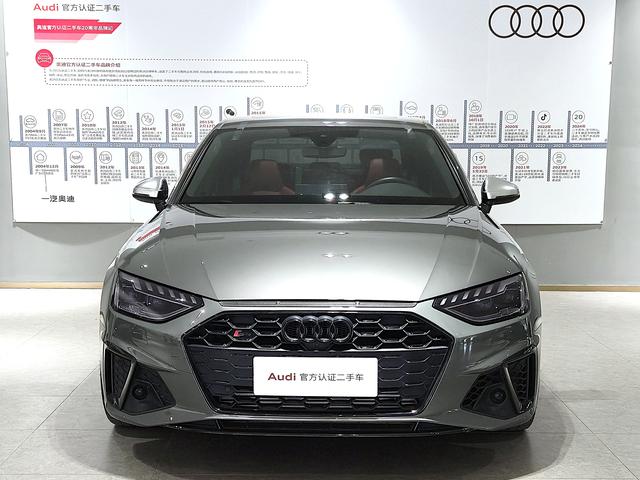 Audi S4 2023 صورة سيارة #3