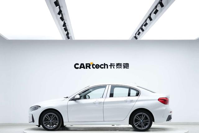 BMW 1 Series 2022 #3 BMW 1 Series 2022 car image #3