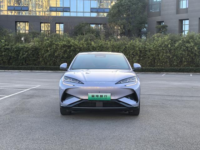 BYD Sea Lion 07 EV 2025 #3 BYD Sea Lion 07 EV 2025 car image #3