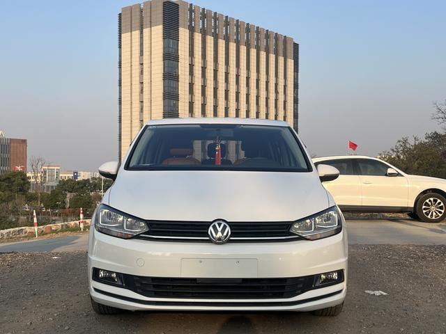 Volkswagen Touran 2016 #3 Volkswagen Touran 2016 car image #3