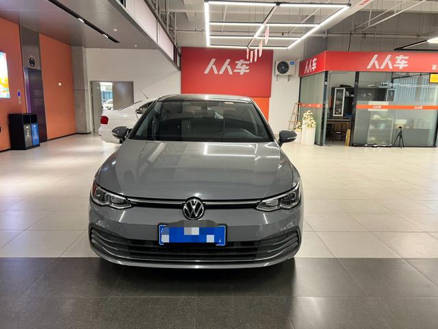 Volkswagen Golf 2021 car image #3
