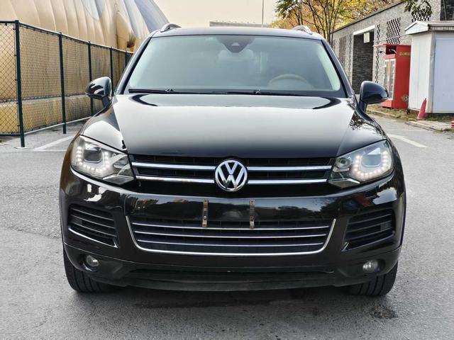 Volkswagen Touareg 2013 car image #3