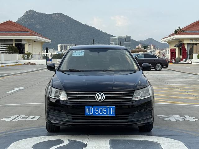 Volkswagen Lavida 2015 car image #3