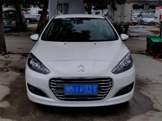 Peugeot 308 2016 car image #3