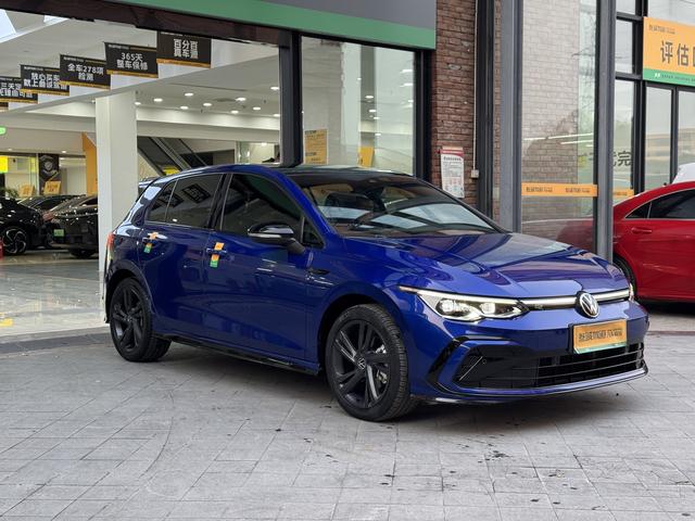 Volkswagen Golf 2021 car image #3