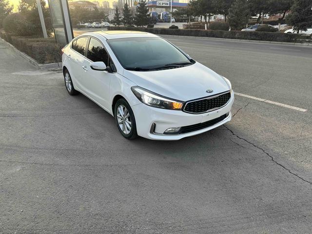 Kia K3 2016 car image #3