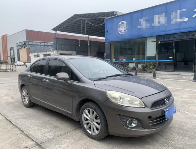 Great Wall C50 2011 car image #3