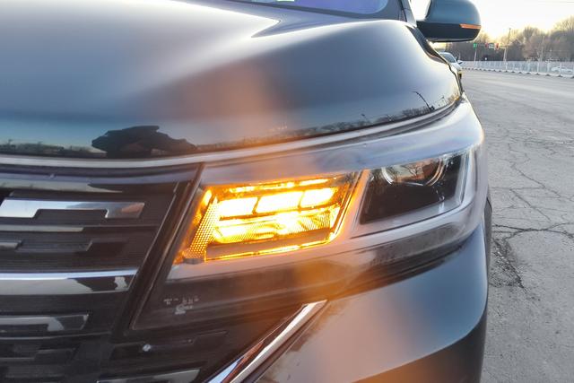 Forthing T5 L 2022 car image #3