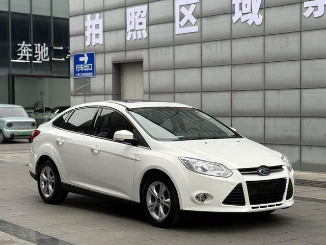 Ford Focus 2014 #3 Ford Focus 2014 car image #3