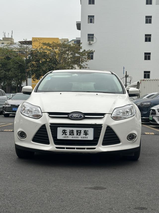 Ford Focus 2014 #3 Ford Focus 2014 car image #3