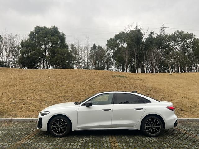 Audi FAW Audi A5L 2025 car image #3