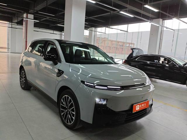 零跑汽车 零跑B10 2025 汽车图片 #3