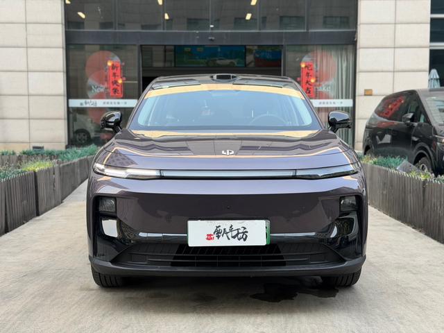 零跑汽车 零跑B10 2025 汽车图片 #3