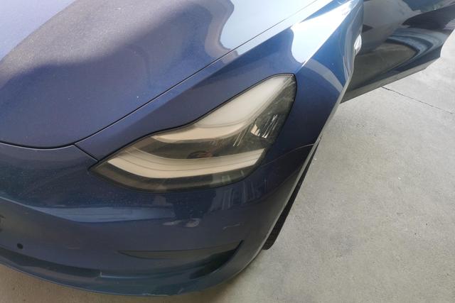Tesla Model 3 2020 car image #3