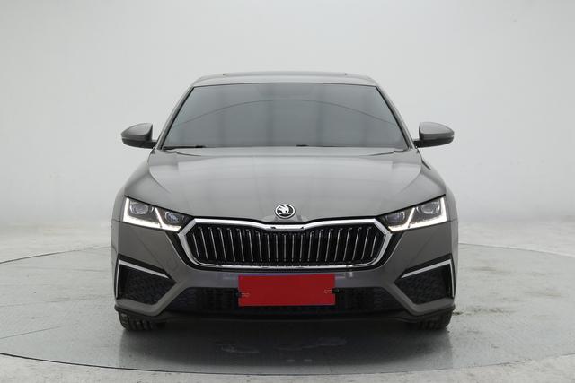 Skoda Octavia 2023 #3 Skoda Octavia 2023 car image #3
