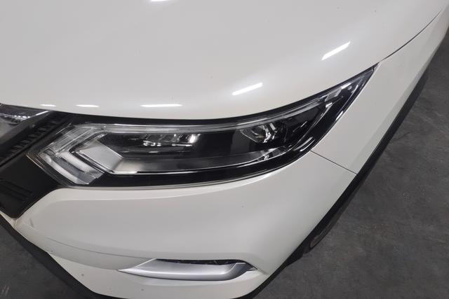 Nissan 2021 car image #3