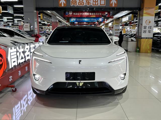 Avatr 11 2023 car image #3