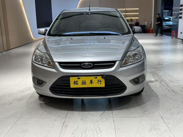 Ford Focus 2013 car image #3