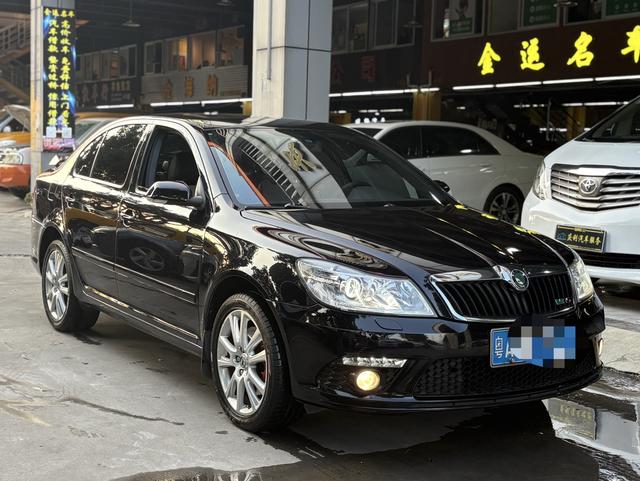 Skoda Octavia 2012 car image #3