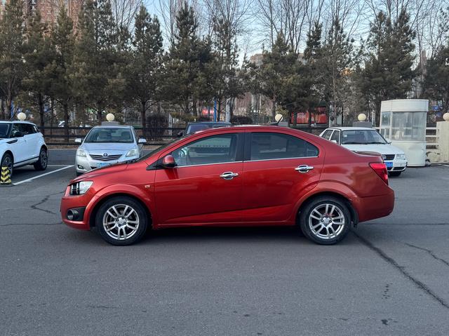 雪佛兰 爱唯欧 2012 汽车图片 #3