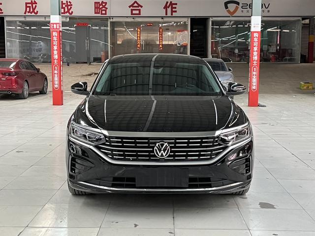 Volkswagen Passat 2021 immagine di auto #3