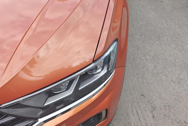 Volkswagen T-Roc 2018 car image #3