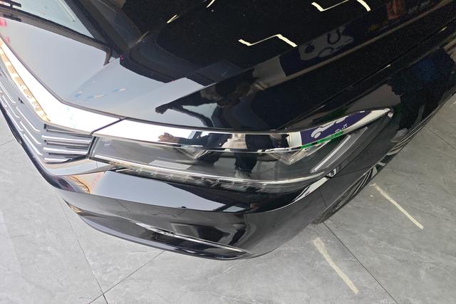 Volkswagen Passat 2019 car image #3