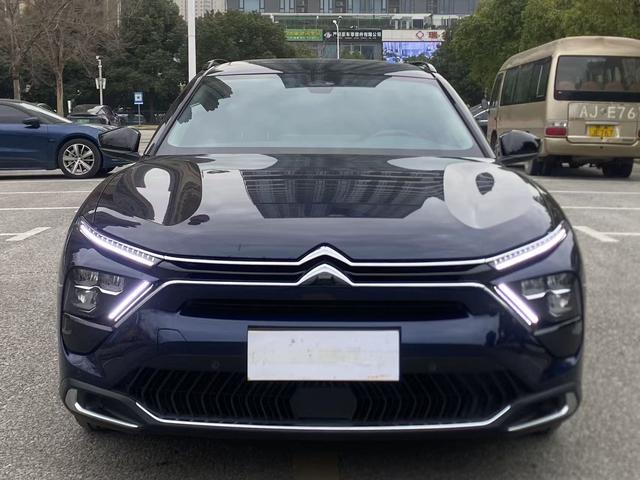 Citroen C5 X 2025 #3 Citroen C5 X 2025 car image #3