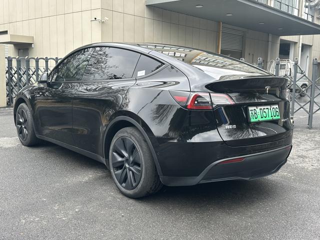Tesla Model Y 2023 #3 Tesla Model Y 2023 car image #3