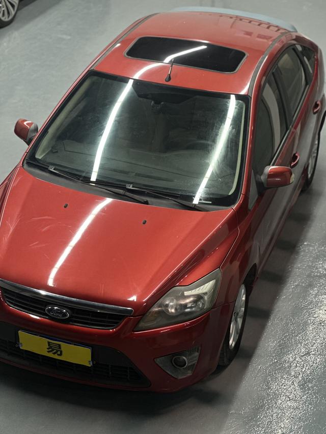 Ford Focus 2012 car image #3