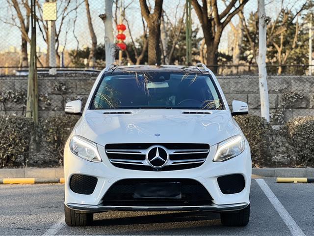 Mercedes-Benz GLE Class 2016 car image #3